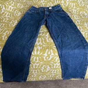Levi’s Dad jeans - low/med rise, size 28 classic